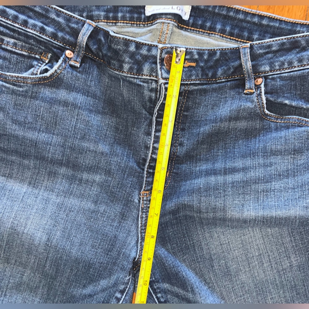 LOFT Jeans curvy skinny high rise size 14/32 medium wash. Nice jeans flattering - Picture 3 of 10
